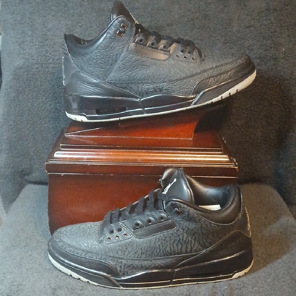 Jordan Other - Air Jordan 3 Retro (2011)  "BLACK FLIP" Mens Size -13. 100%Authentic!